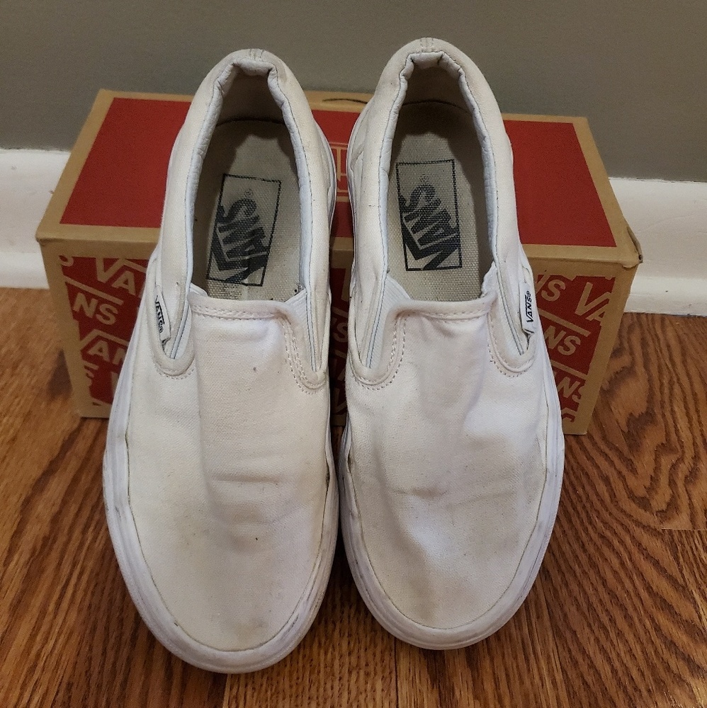 White slip on Vans
